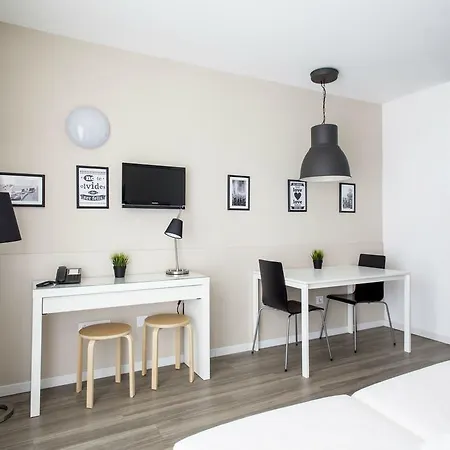 Apartmán Residencia Universitaria Resa Campus Del Mar *